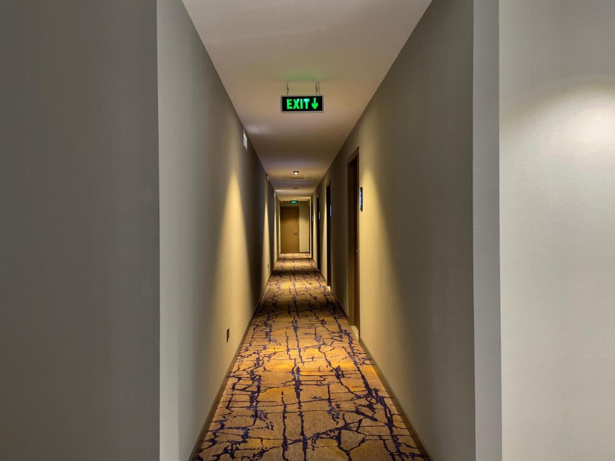 Eleven Inn Tbilisi Exterior photo