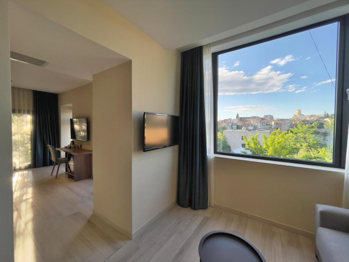 Eleven Inn Tbilisi Exterior photo